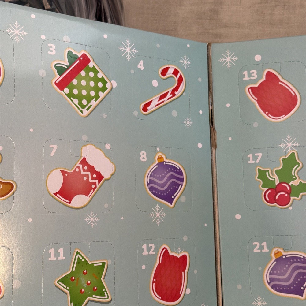 Micromallows 2.5" Squishmallows Holiday Advent Calendar Plush - 24pk Box Damage - Picture 5 of 13